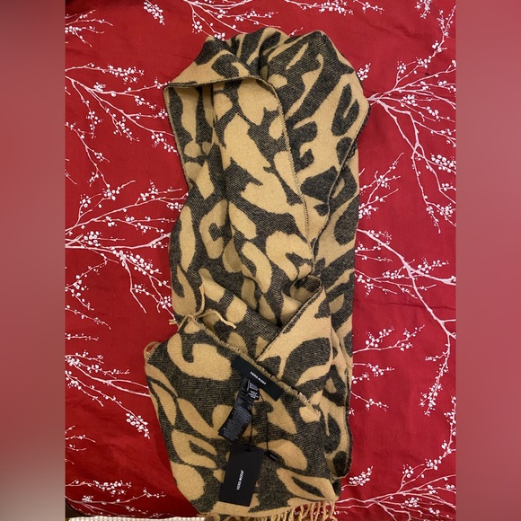 Vero Moda Scarf NEW WITH TAG - Picture 2 of 2